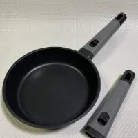 Padelle Guzzini cookspace, cm. 20  da 25 Euro   cm. 30  45 Euro